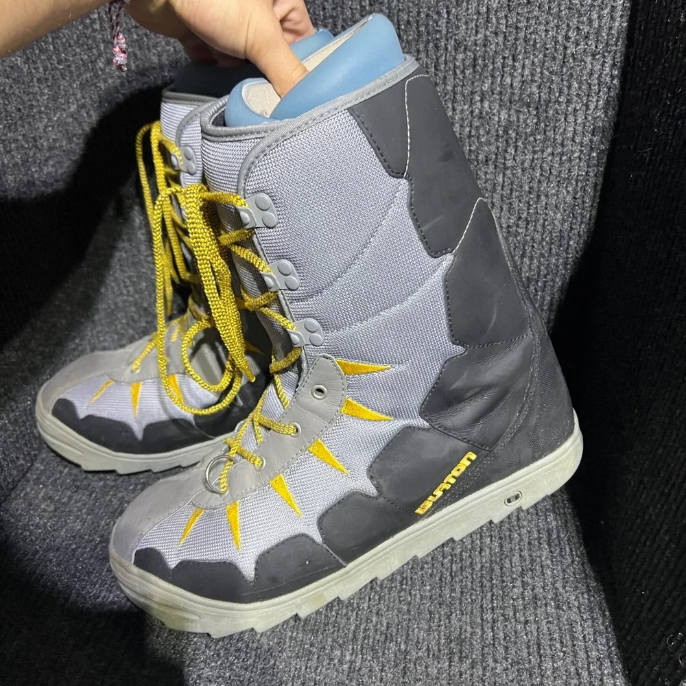 Vintage Burton Moto Snowboard Boots Mens 12 Grey Yellow Lace Up Winter Sport